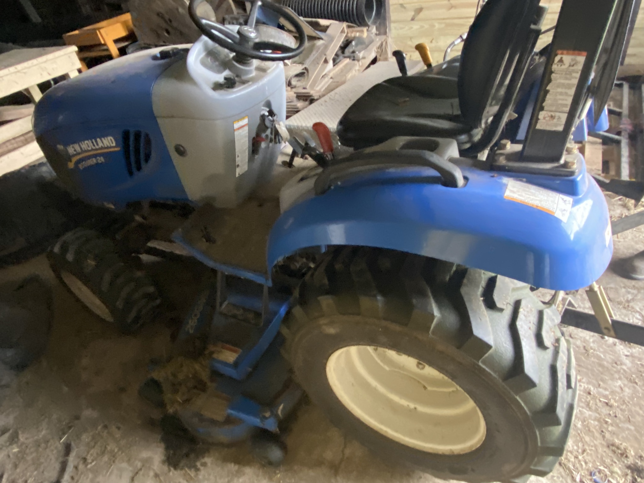 2015 New Holland Boomer 24 Image 1