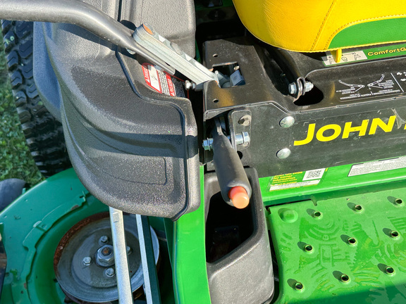 2023 John-Deere Z915E