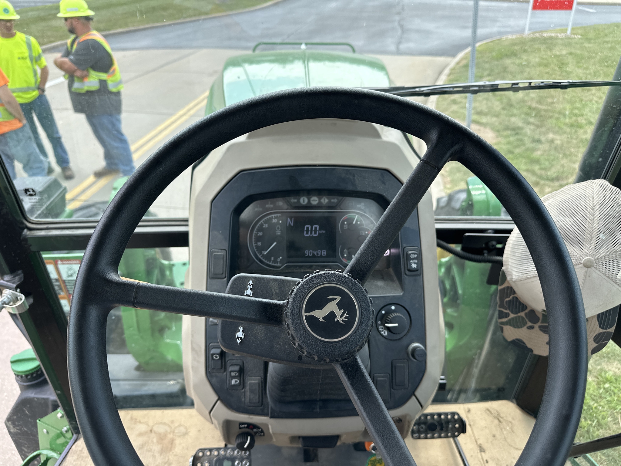 2023 John Deere 6120E Image 22