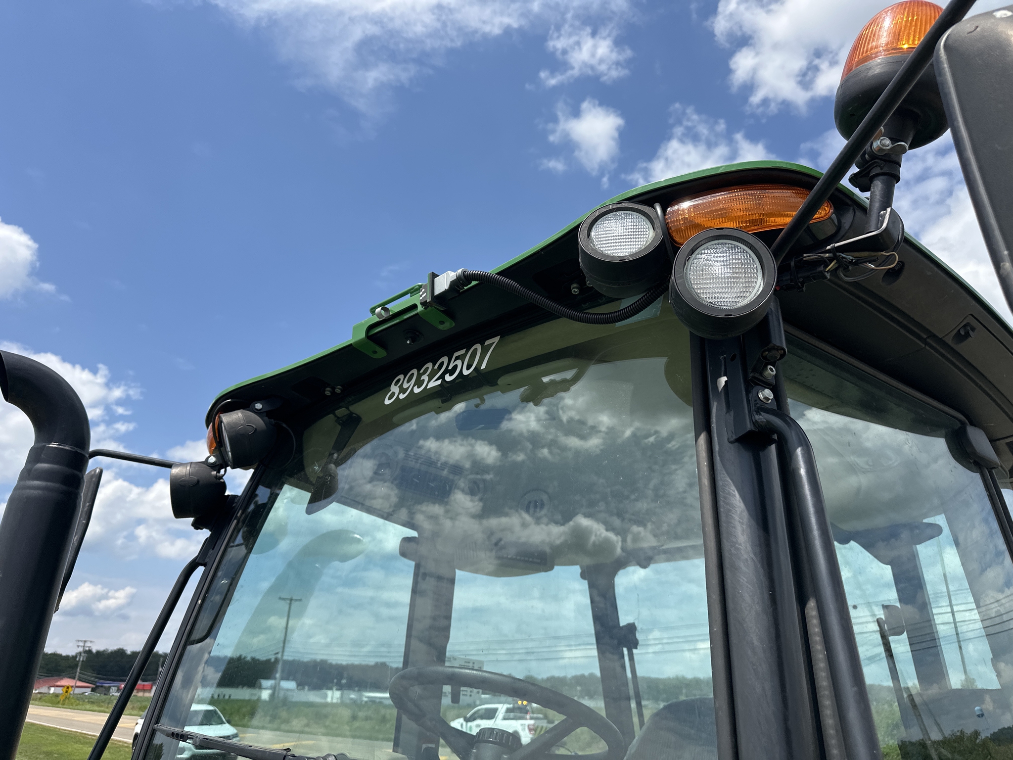 2023 John Deere 6120E Image 17