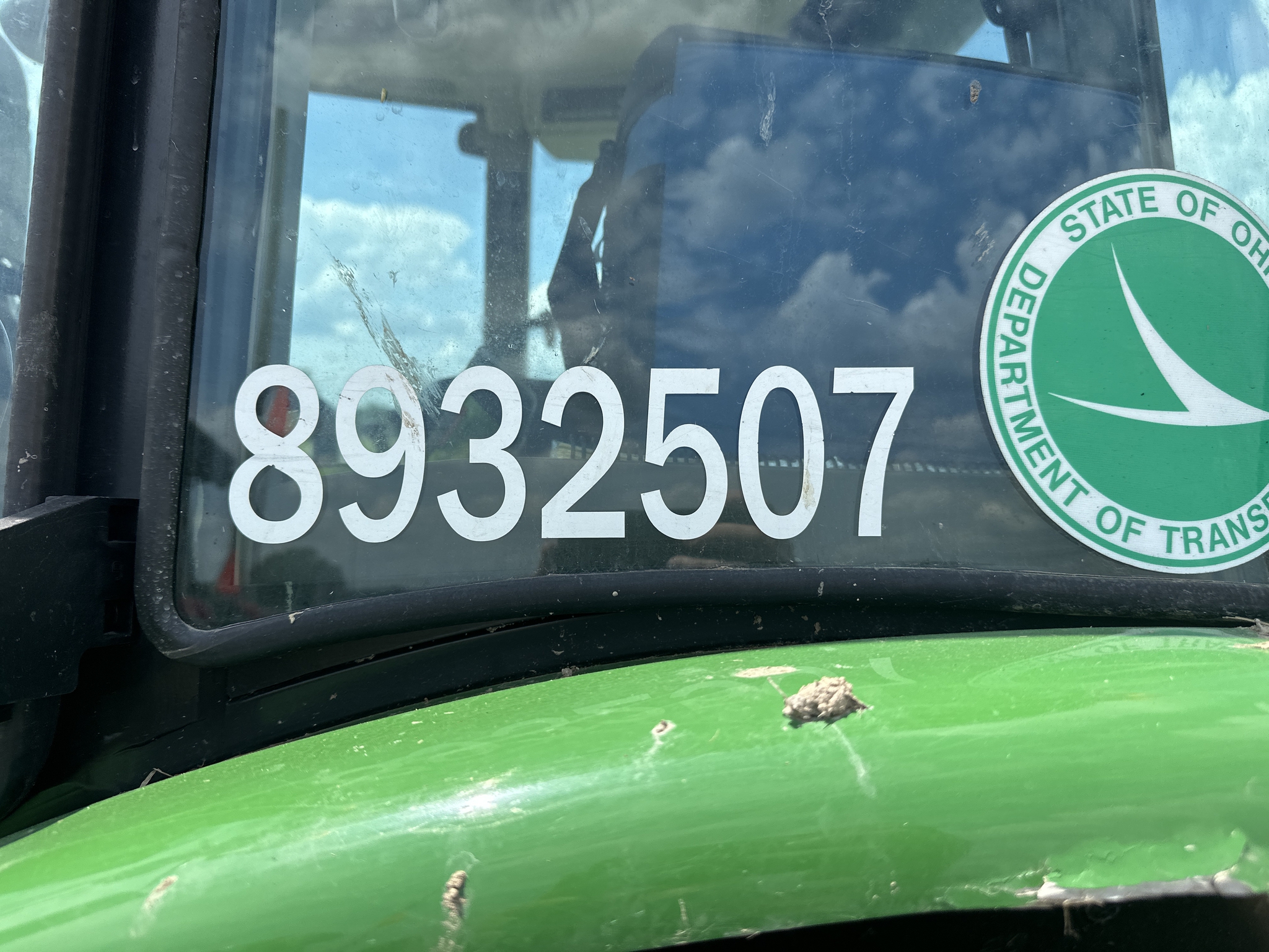 2023 John Deere 6120E Image 28