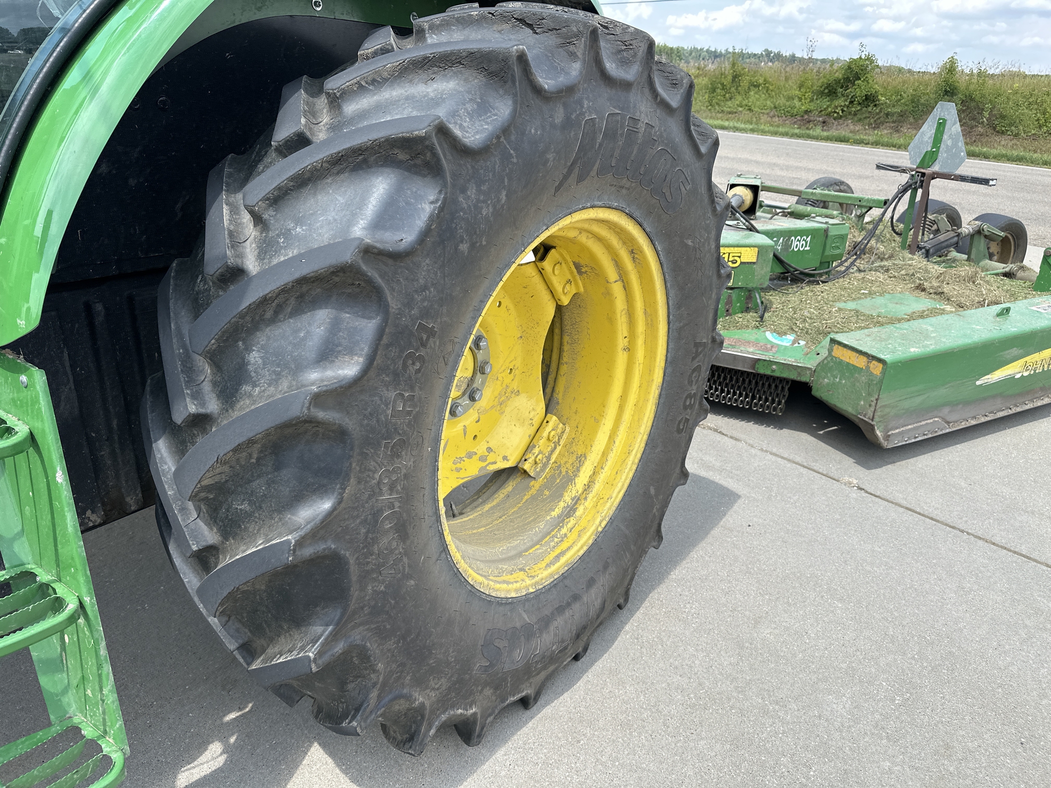 2023 John Deere 6120E Image 14