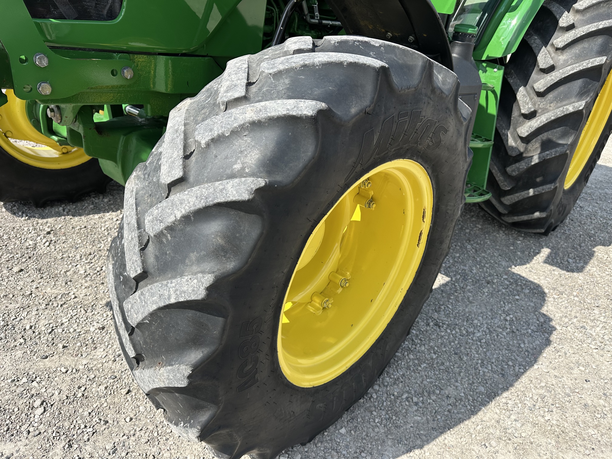 2023 John Deere 6120E Image 15