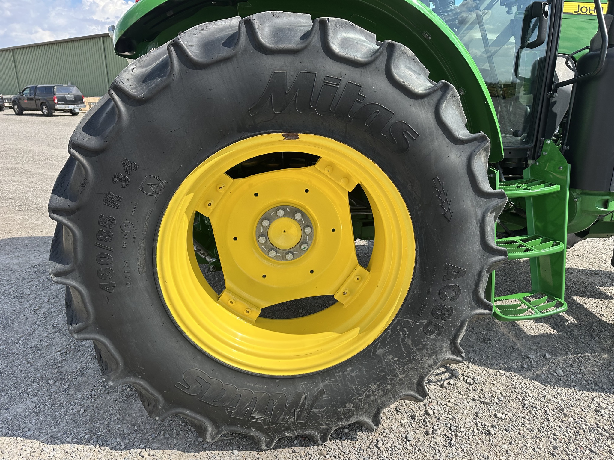 2023 John Deere 6120E Image 10