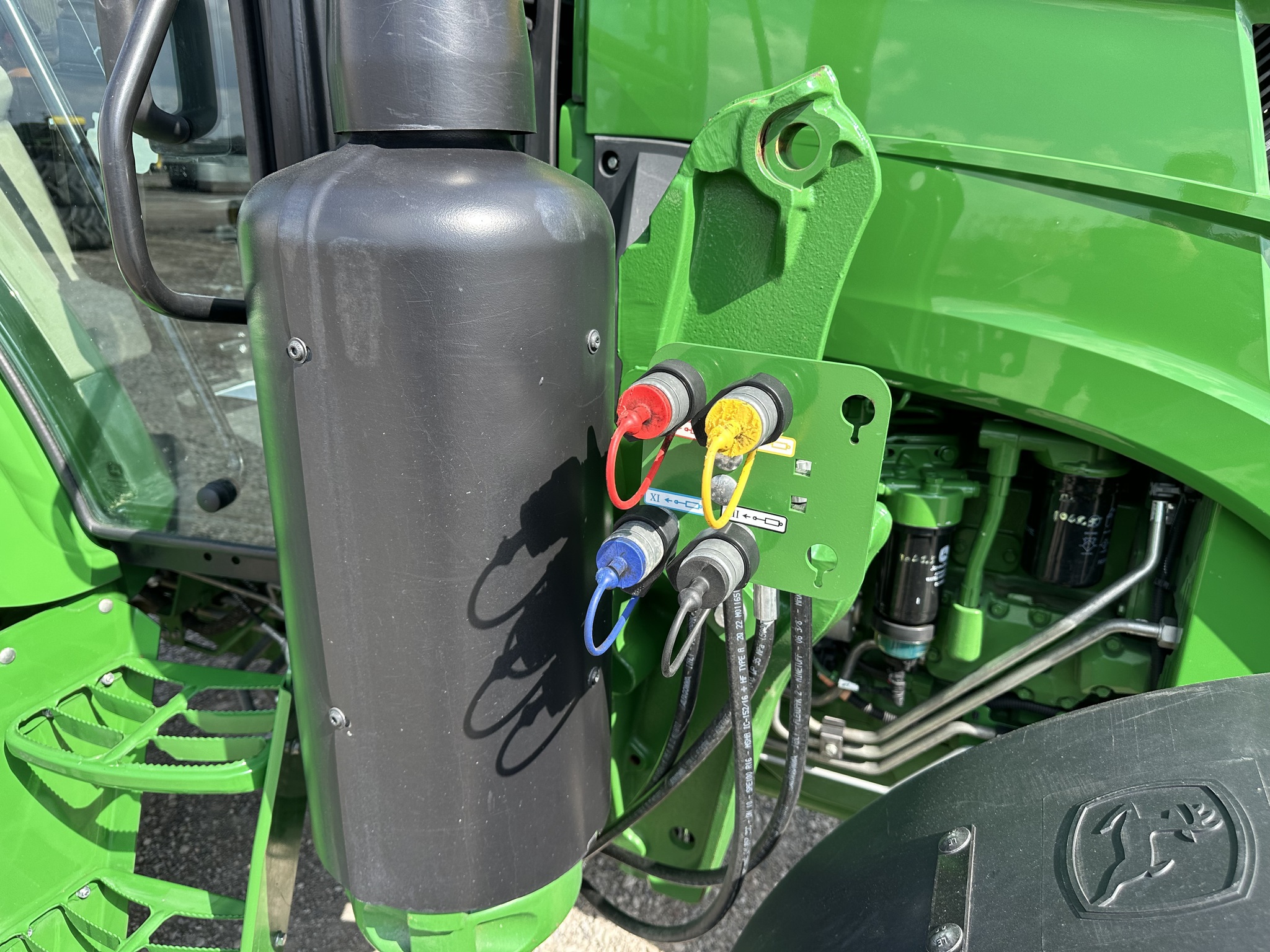 2023 John Deere 6120E Image 18
