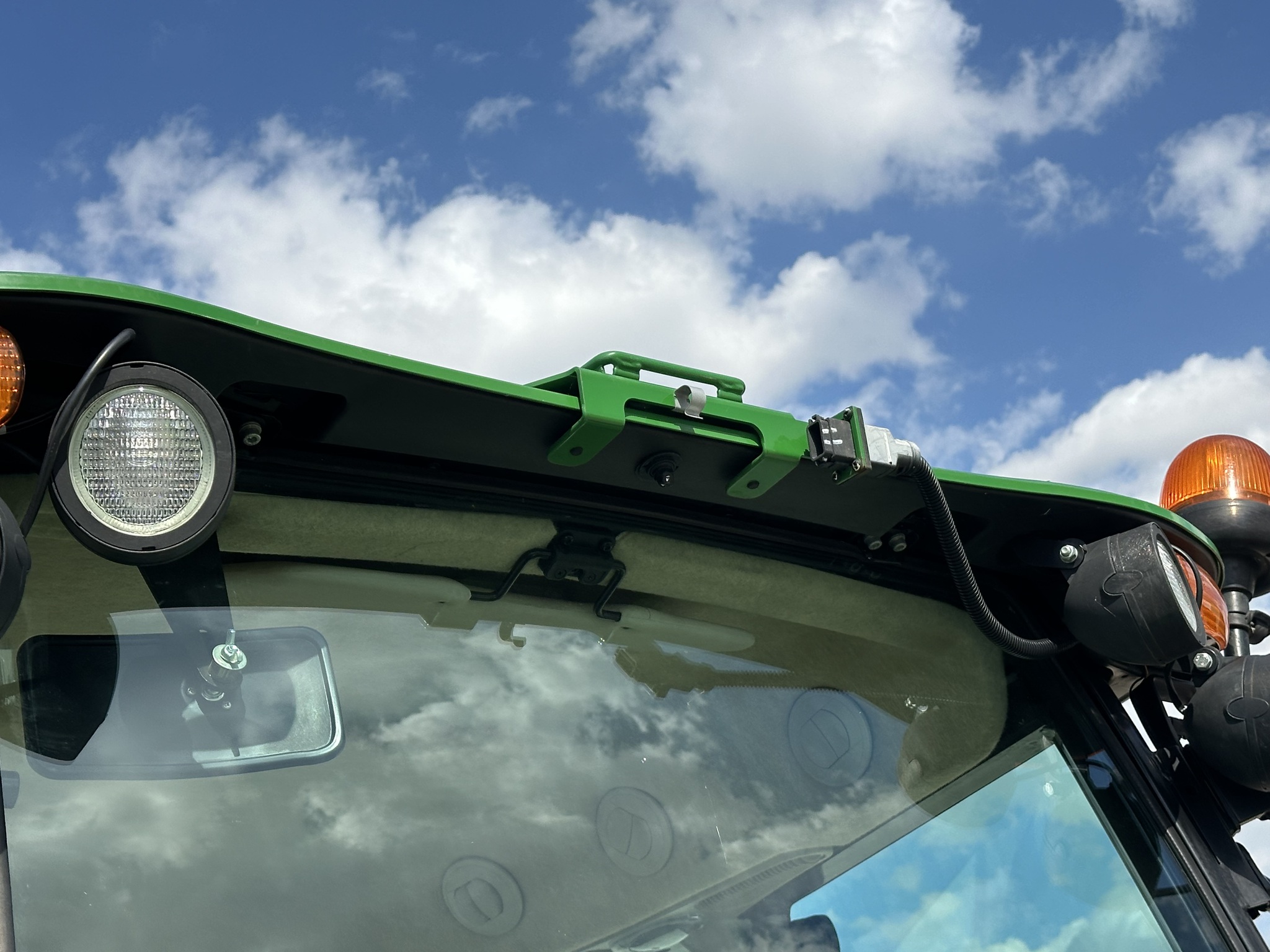 2023 John Deere 6120E Image 17