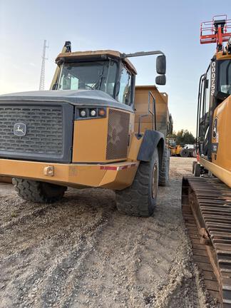 2022 John Deere 410E-II