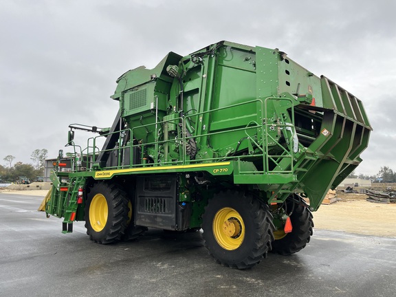 2023 John Deere CP770 Photo 9