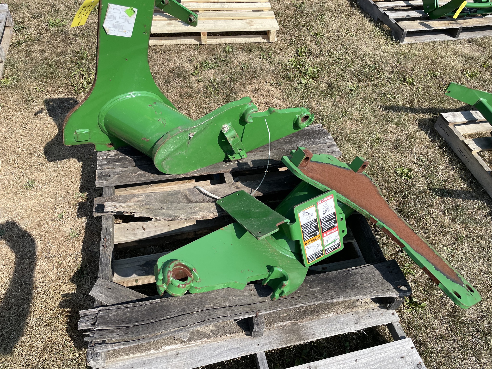 John Deere H240 Image 1
