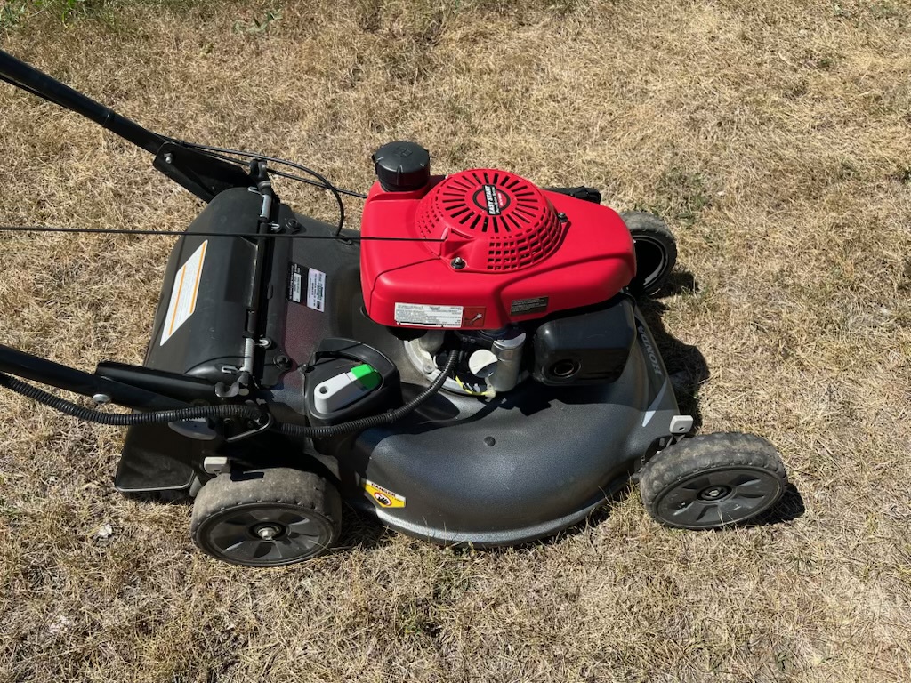 2018 Honda HRR216 Image 1