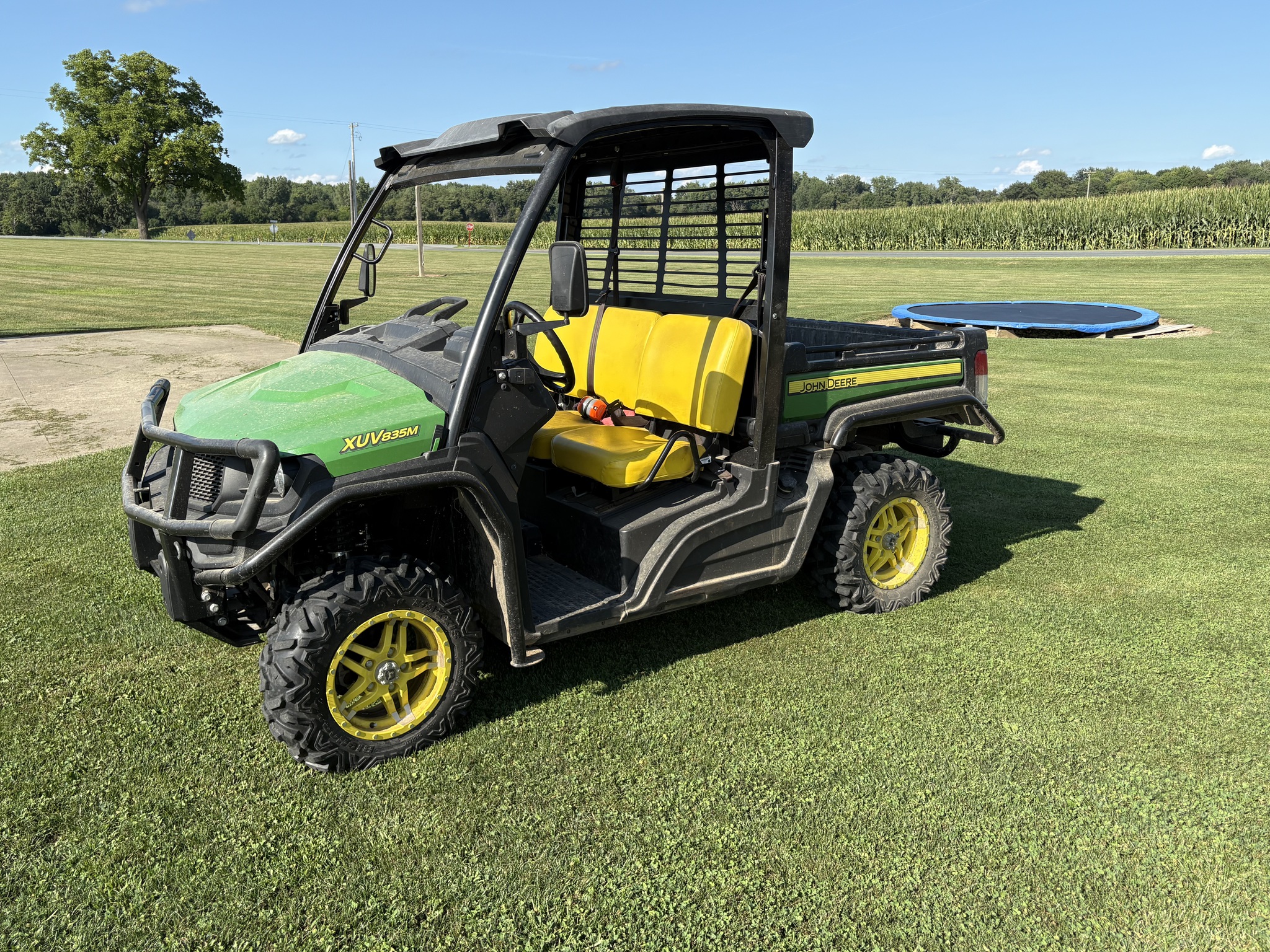 2019 John Deere XUV 835M Image 4