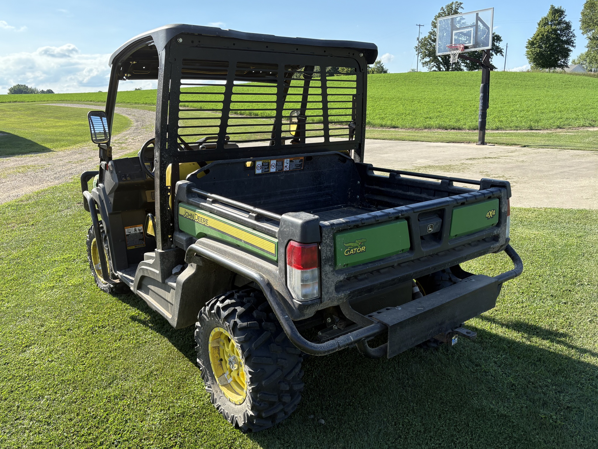 2019 John Deere XUV 835M Image 3