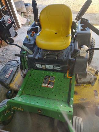 Photo of 2019 John Deere Z525E