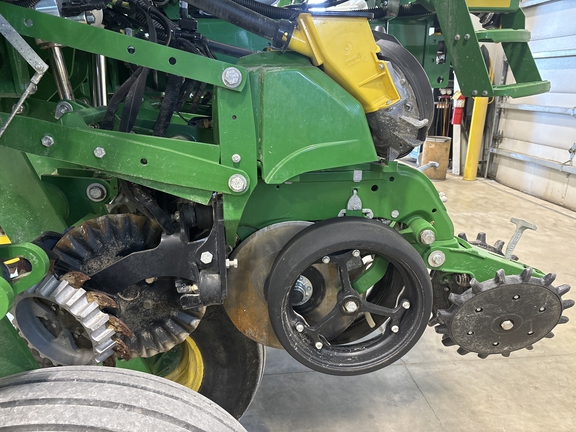 Used 2016 John Deere 1775NT Planters: Drawn at Koenig Equipment in Greenville, OH - Photo9
