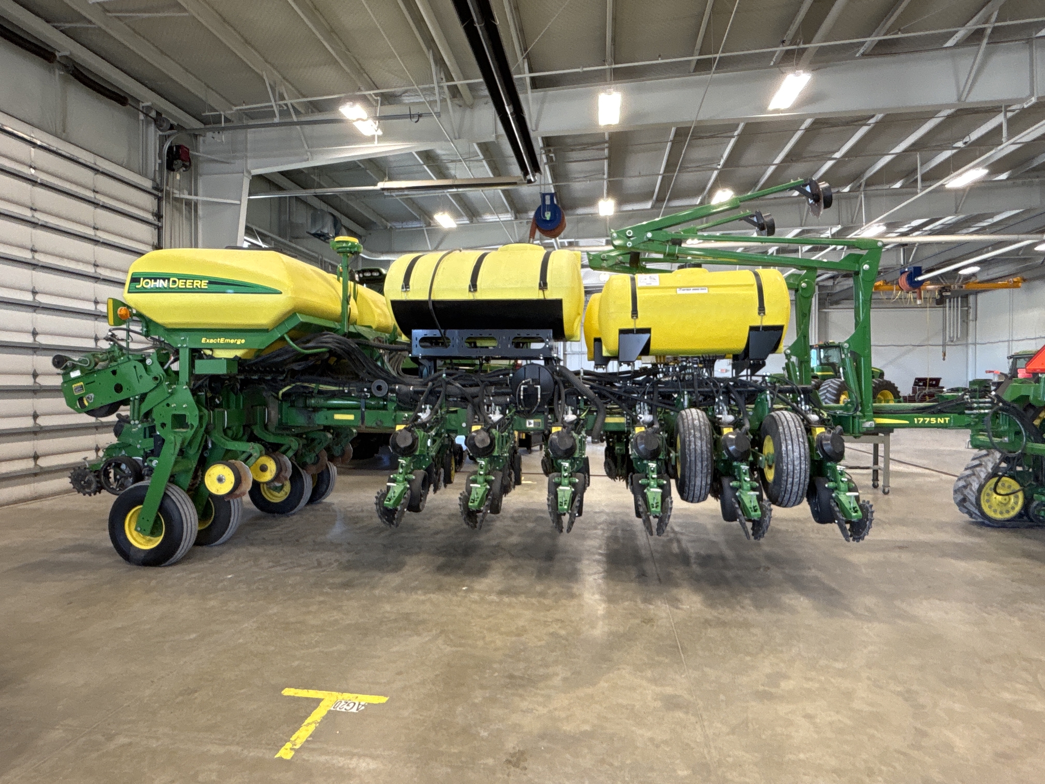 Used 2016 John Deere 1775NT Planters: Drawn at Koenig Equipment in Greenville, OH - PhotoXL0