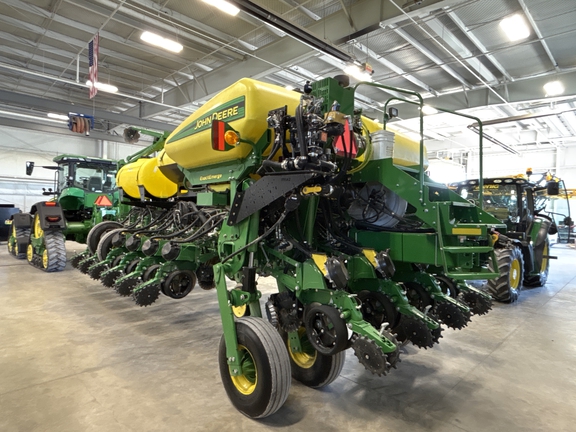 Used 2016 John Deere 1775NT Planters: Drawn at Koenig Equipment in Greenville, OH - Photo4
