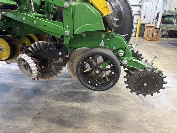 Used 2016 John Deere 1775NT Planters: Drawn at Koenig Equipment in Greenville, OH - Photo10