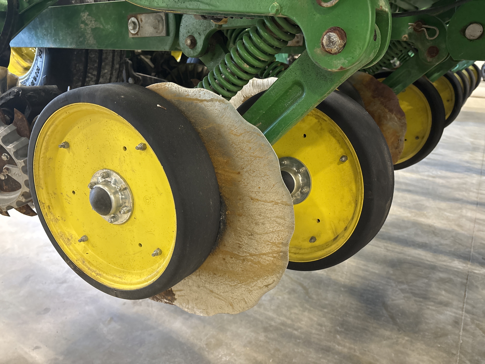 Used 2016 John Deere 1775NT Planters: Drawn at Koenig Equipment in Greenville, OH - PhotoXL15