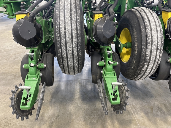 Used 2016 John Deere 1775NT Planters: Drawn at Koenig Equipment in Greenville, OH - Photo8