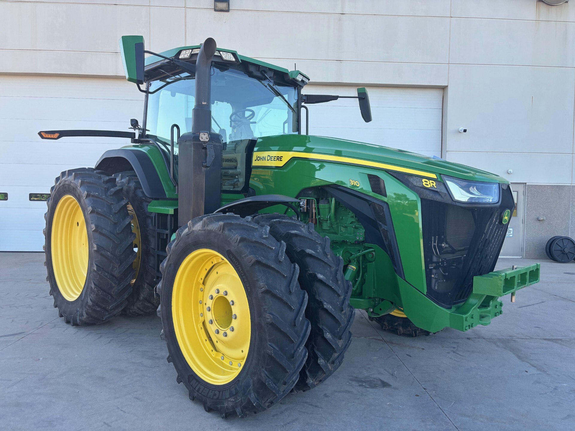 2020 John Deere 8R 310 Image 1