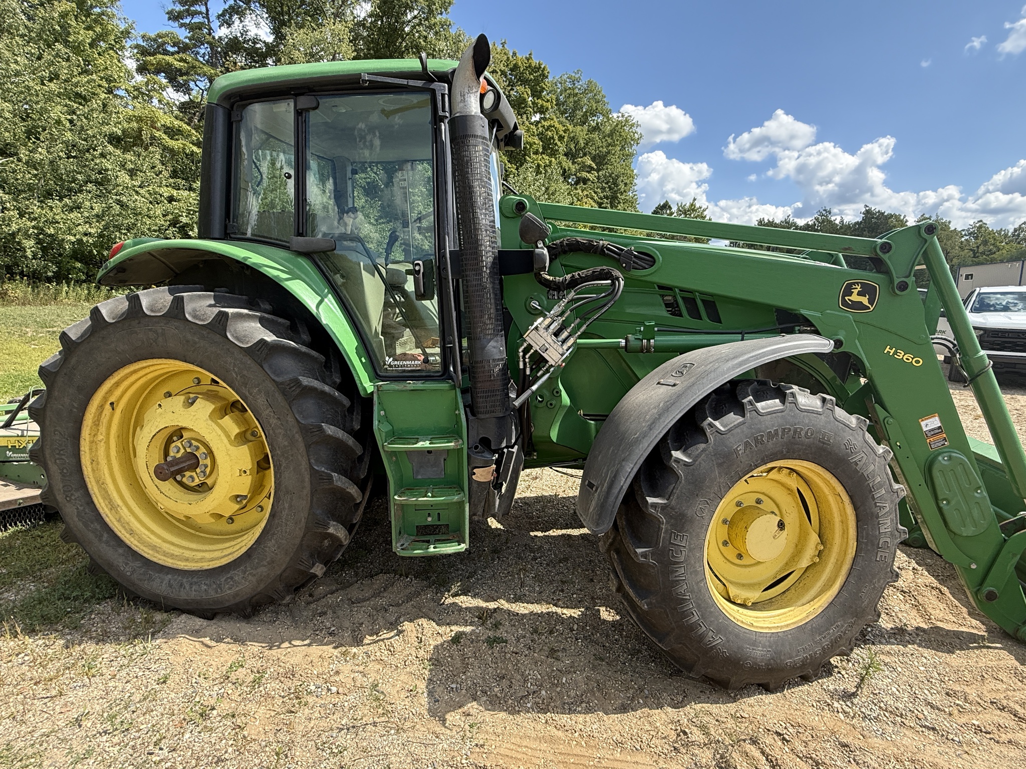 2014 John Deere 6140M Image 1