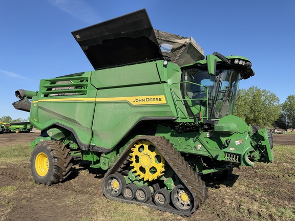  John Deere X9 1100