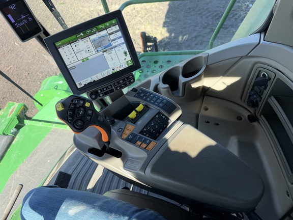 2023 John Deere X9 1100 - Photo46