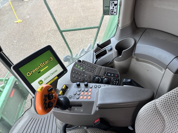 Used 2017 John Deere T670 Combines at Horizon Ag & Turf in Lloydminster, AB - Photo7