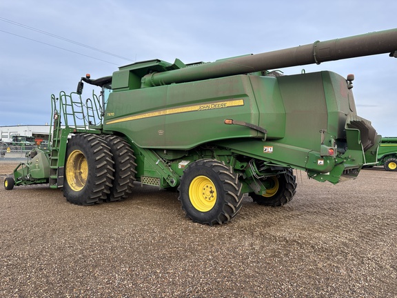 Used 2017 John Deere T670 Combines at Horizon Ag & Turf in Lloydminster, AB - Photo4