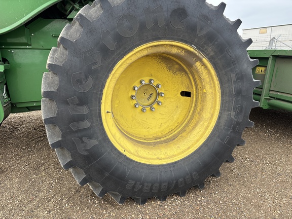 Used 2017 John Deere T670 Combines at Horizon Ag & Turf in Lloydminster, AB - Photo24