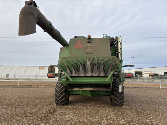 Used 2017 John Deere T670 Combines at Horizon Ag & Turf in Lloydminster, AB - Photo25