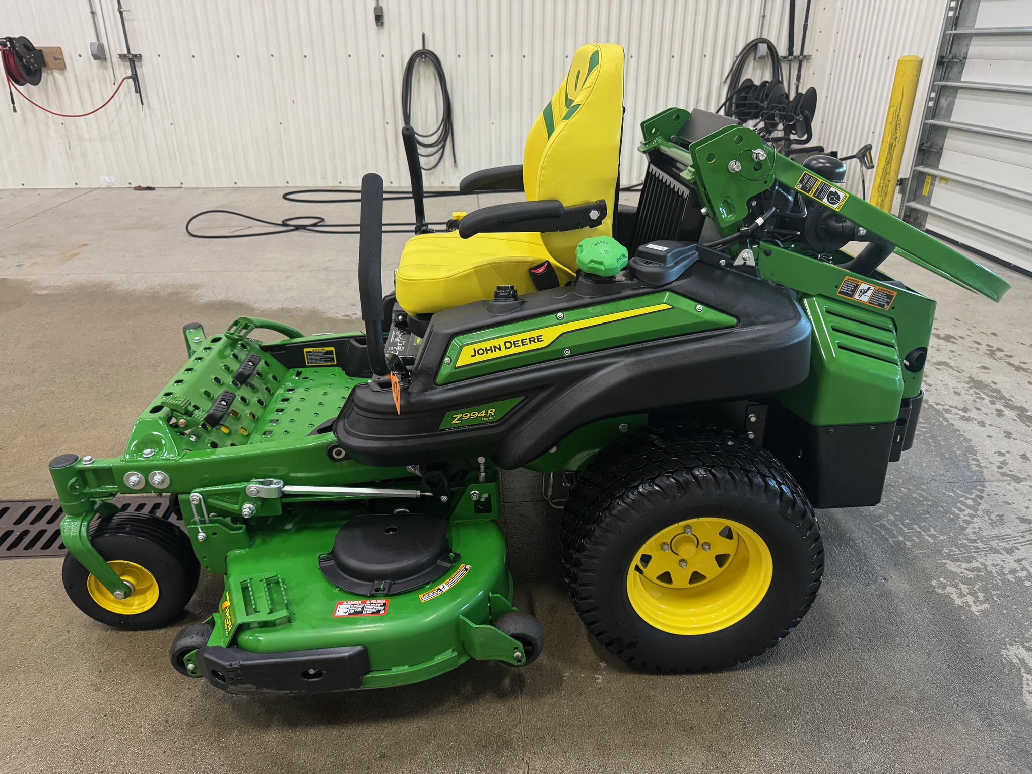 2023 John Deere Z994R Image 3