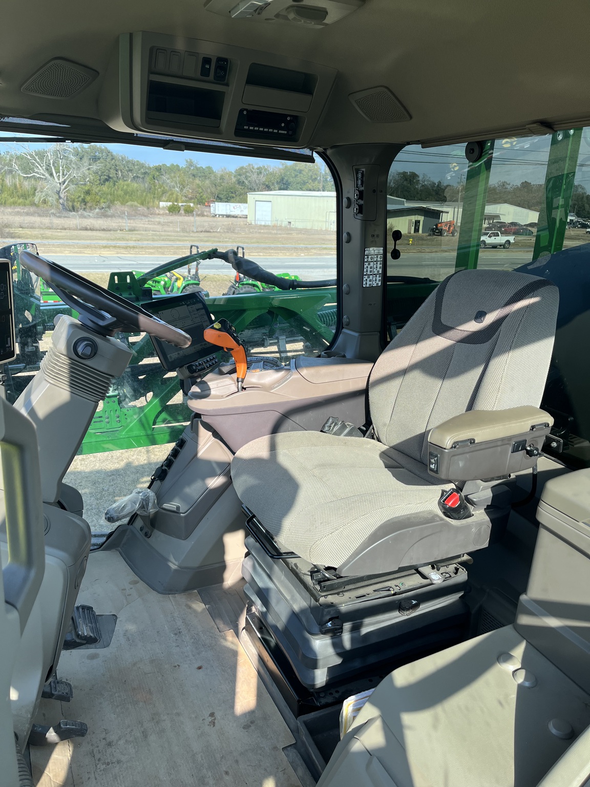 2025 John Deere 410R Image 7