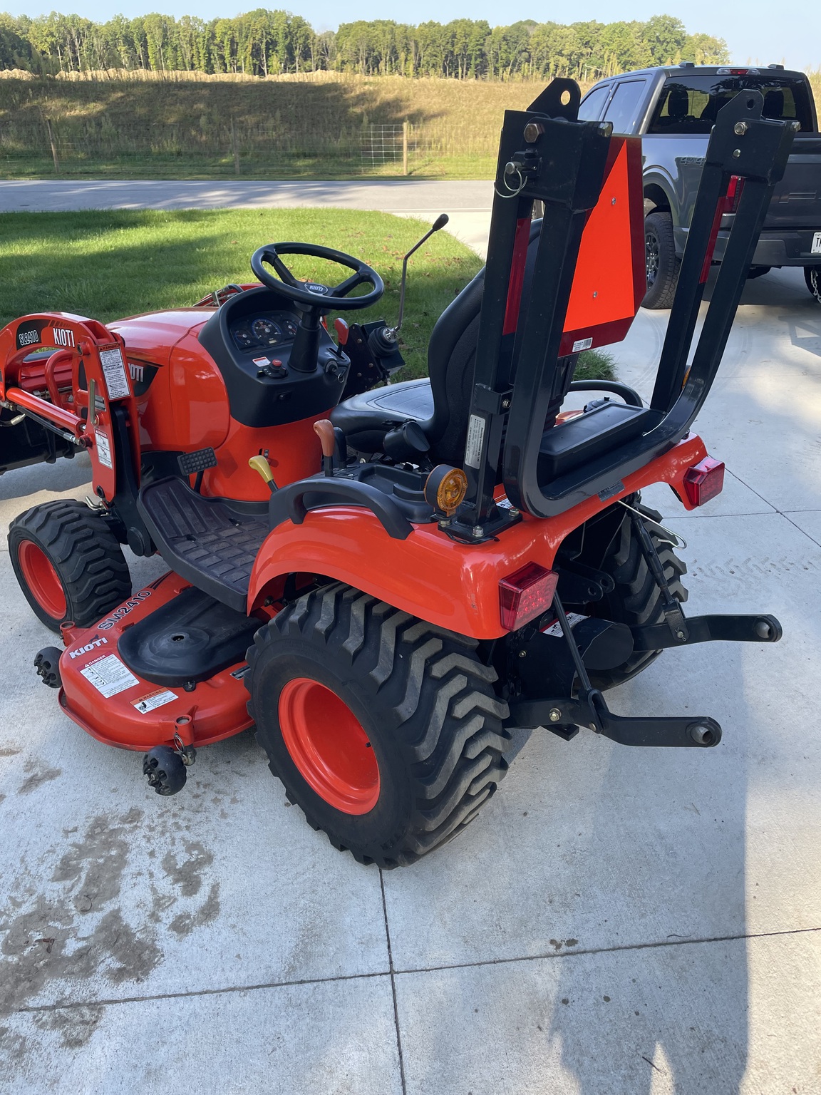 2018 Kioti CS2510 Image 3