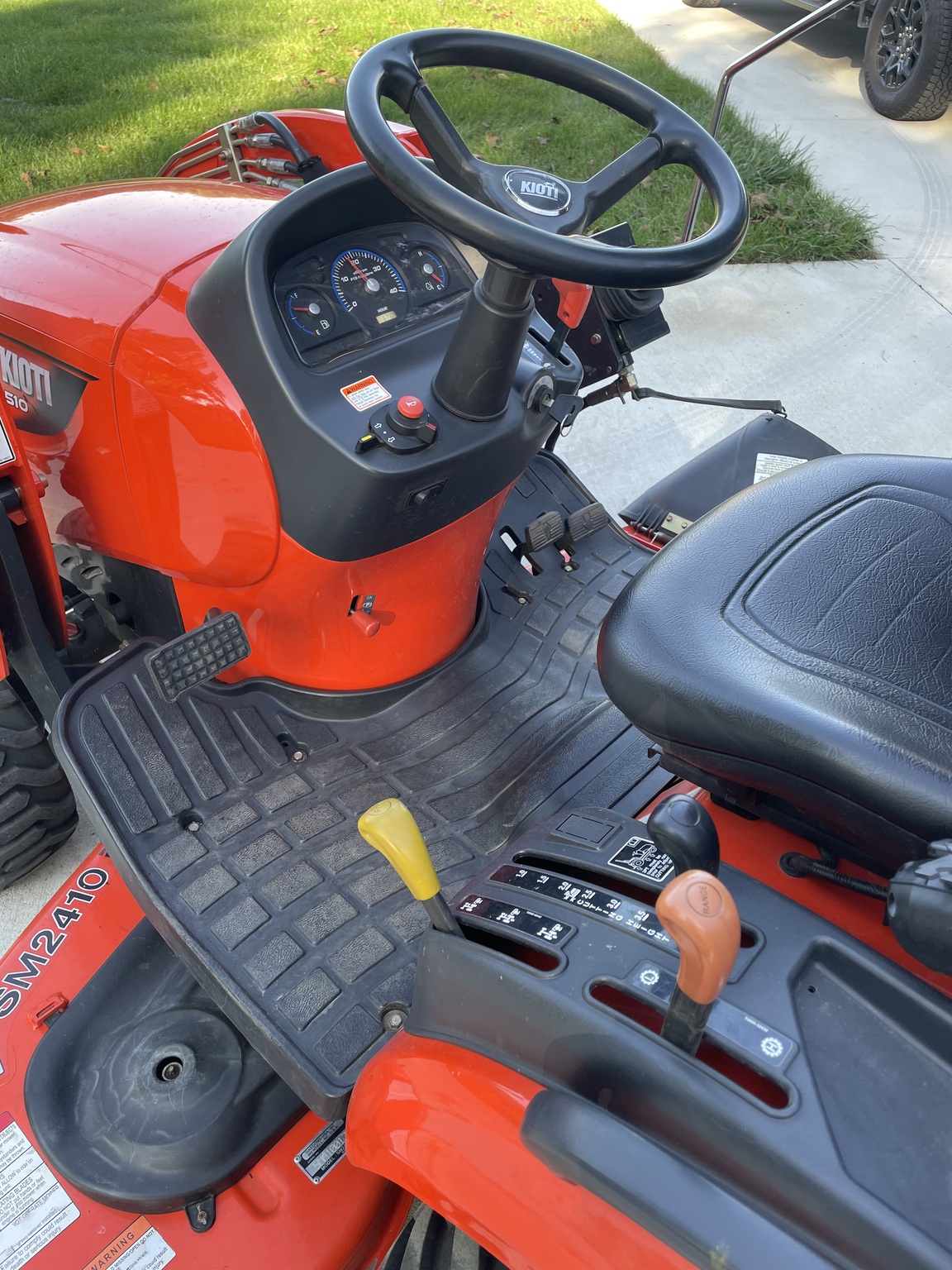 2018 Kioti CS2510 Image 10