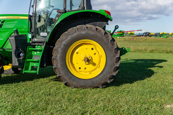 Used 2022 John Deere 6140M Row Crop Tractors at Koenig Equipment in Anna, OH - Photo9