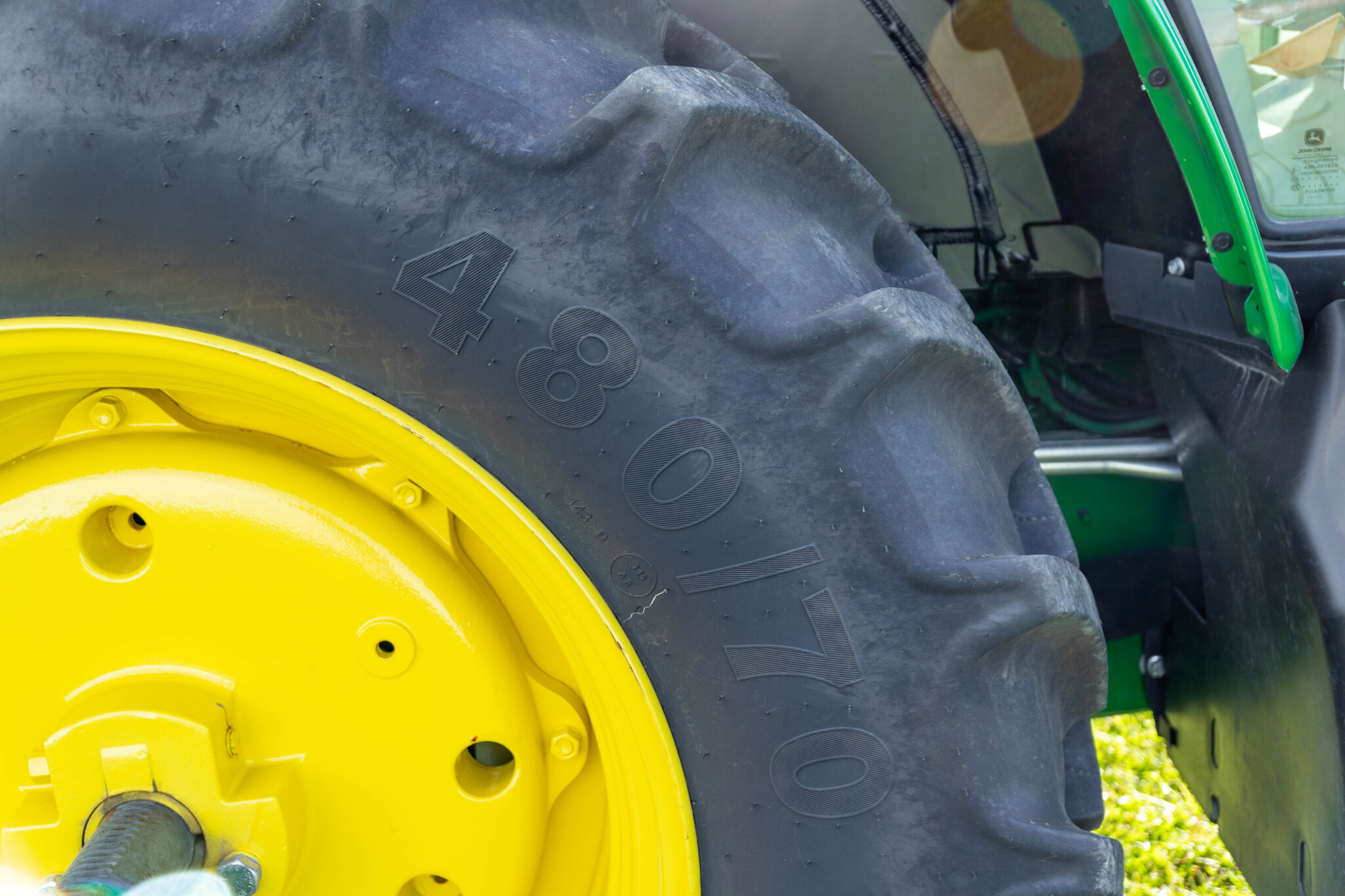 Used 2022 John Deere 6140M Row Crop Tractors at Koenig Equipment in Anna, OH - PhotoXL11