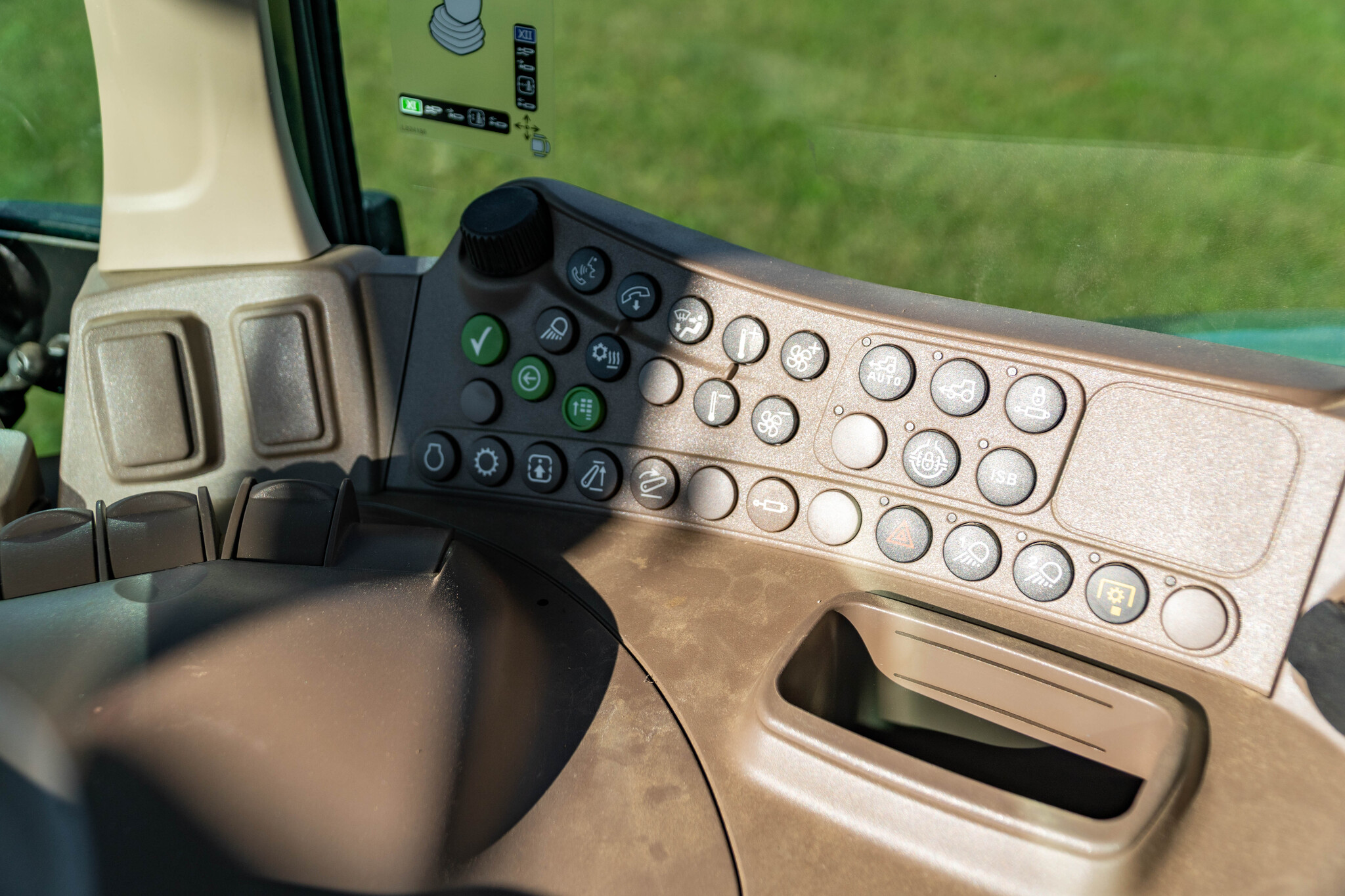 Used 2022 John Deere 6140M Row Crop Tractors at Koenig Equipment in Anna, OH - PhotoXL30