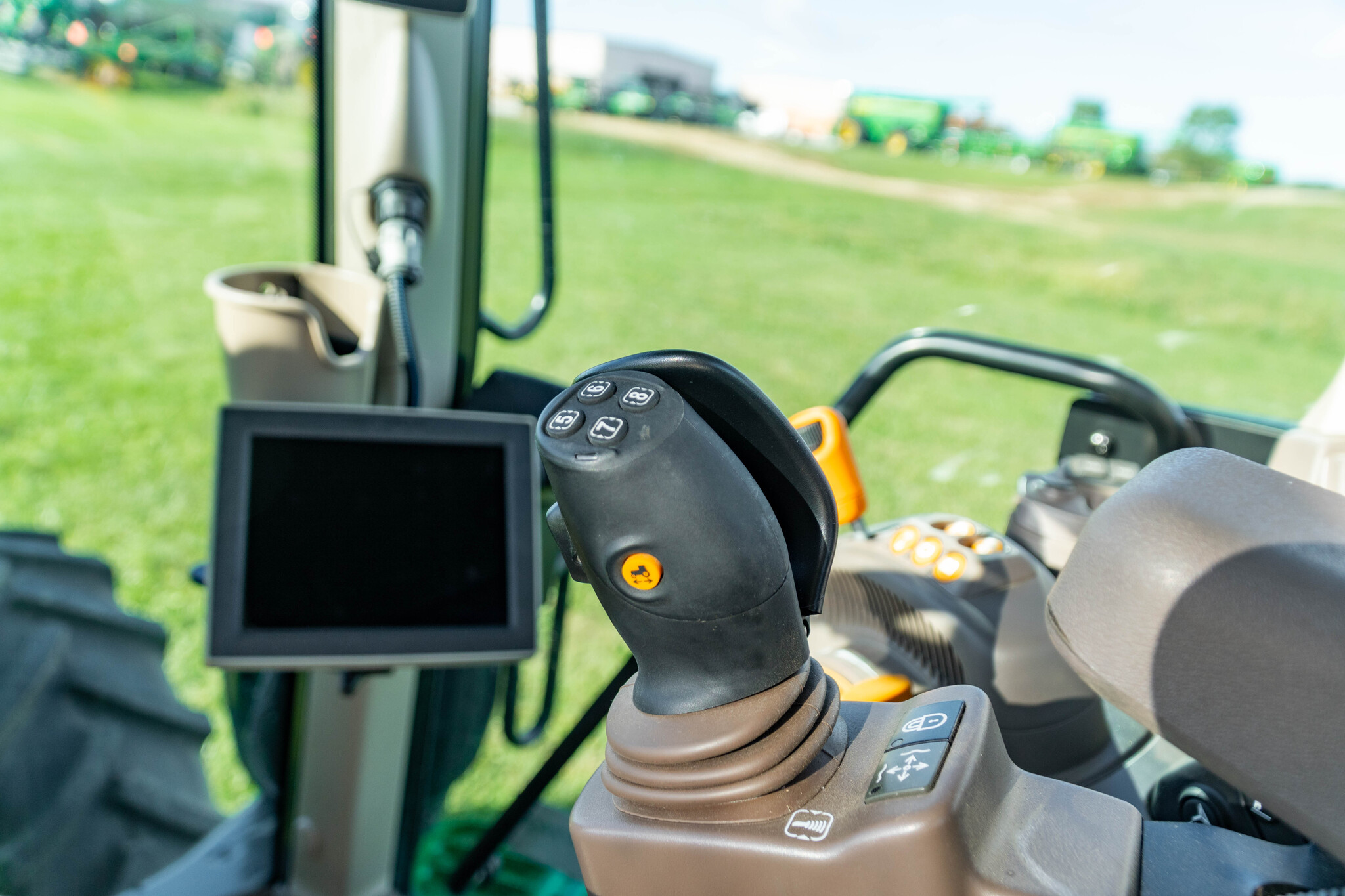 Used 2022 John Deere 6140M Row Crop Tractors at Koenig Equipment in Anna, OH - PhotoXL31