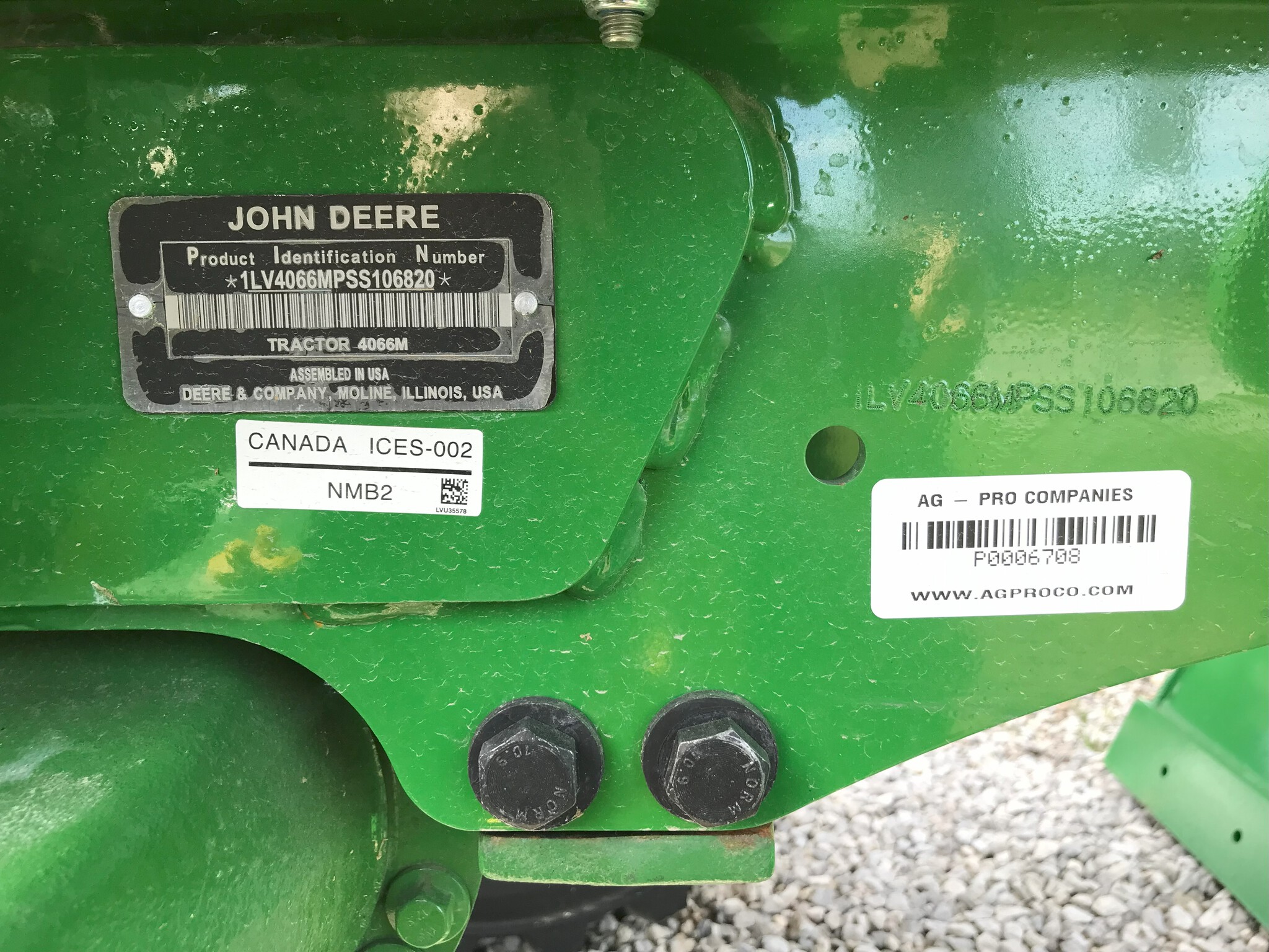 2025 John Deere 4066M Image 12
