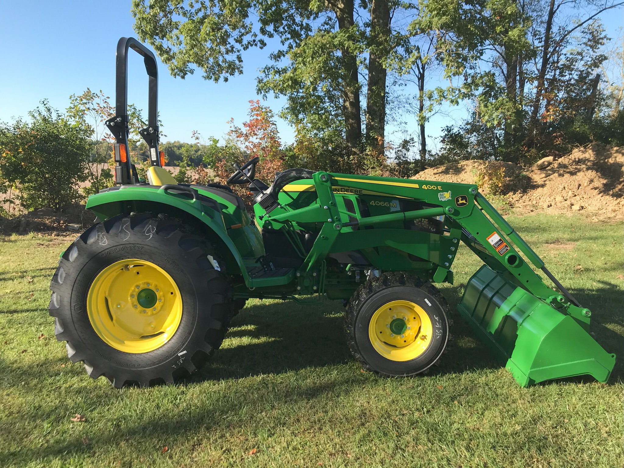 2025 John Deere 4066M Image 4