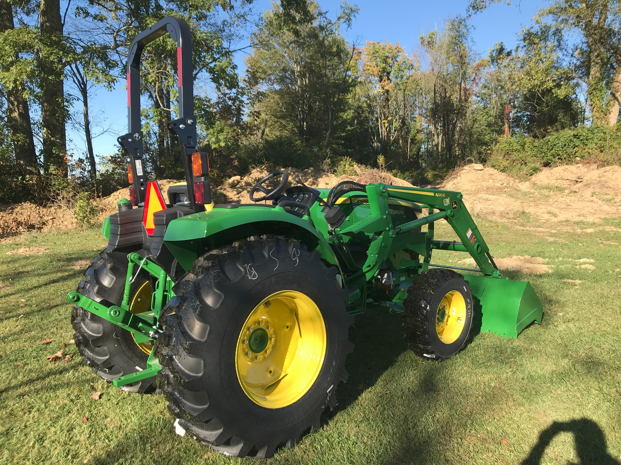 2025 John Deere 4066M Image 5