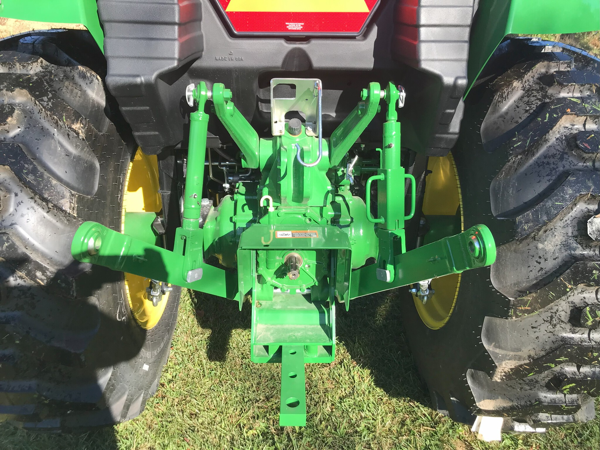2025 John Deere 4066M Image 7