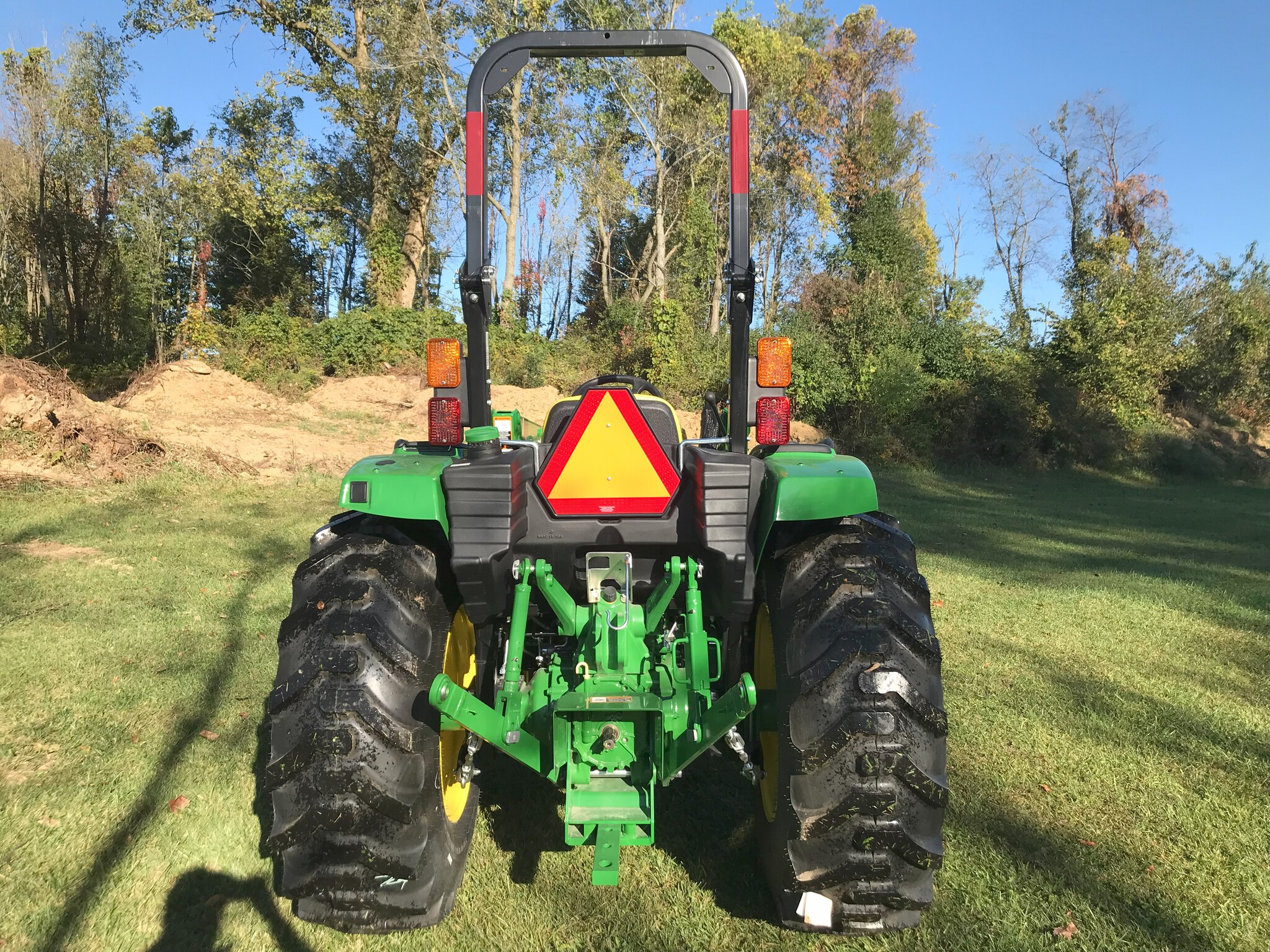 2025 John Deere 4066M Image 6