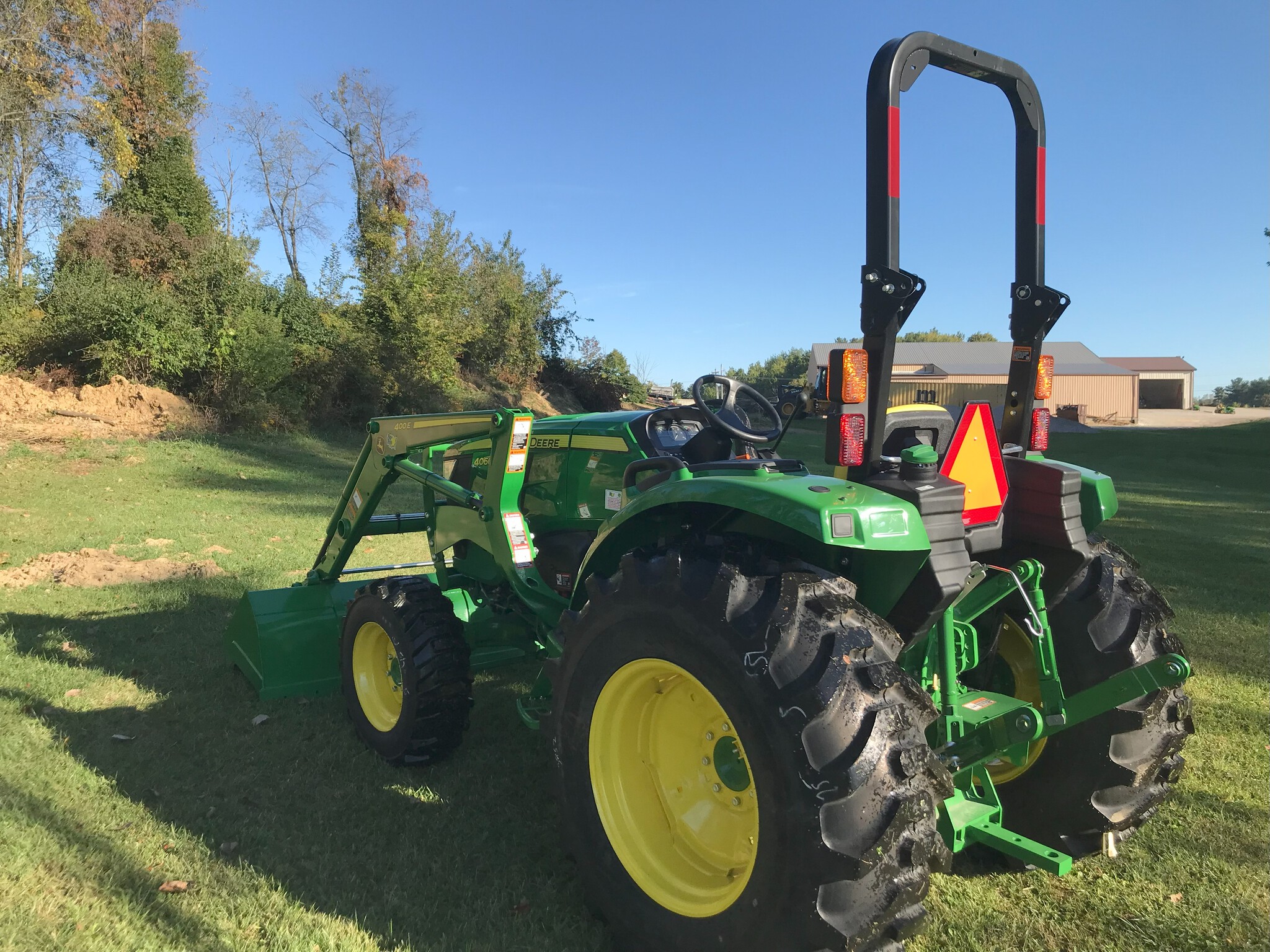 2025 John Deere 4066M Image 8