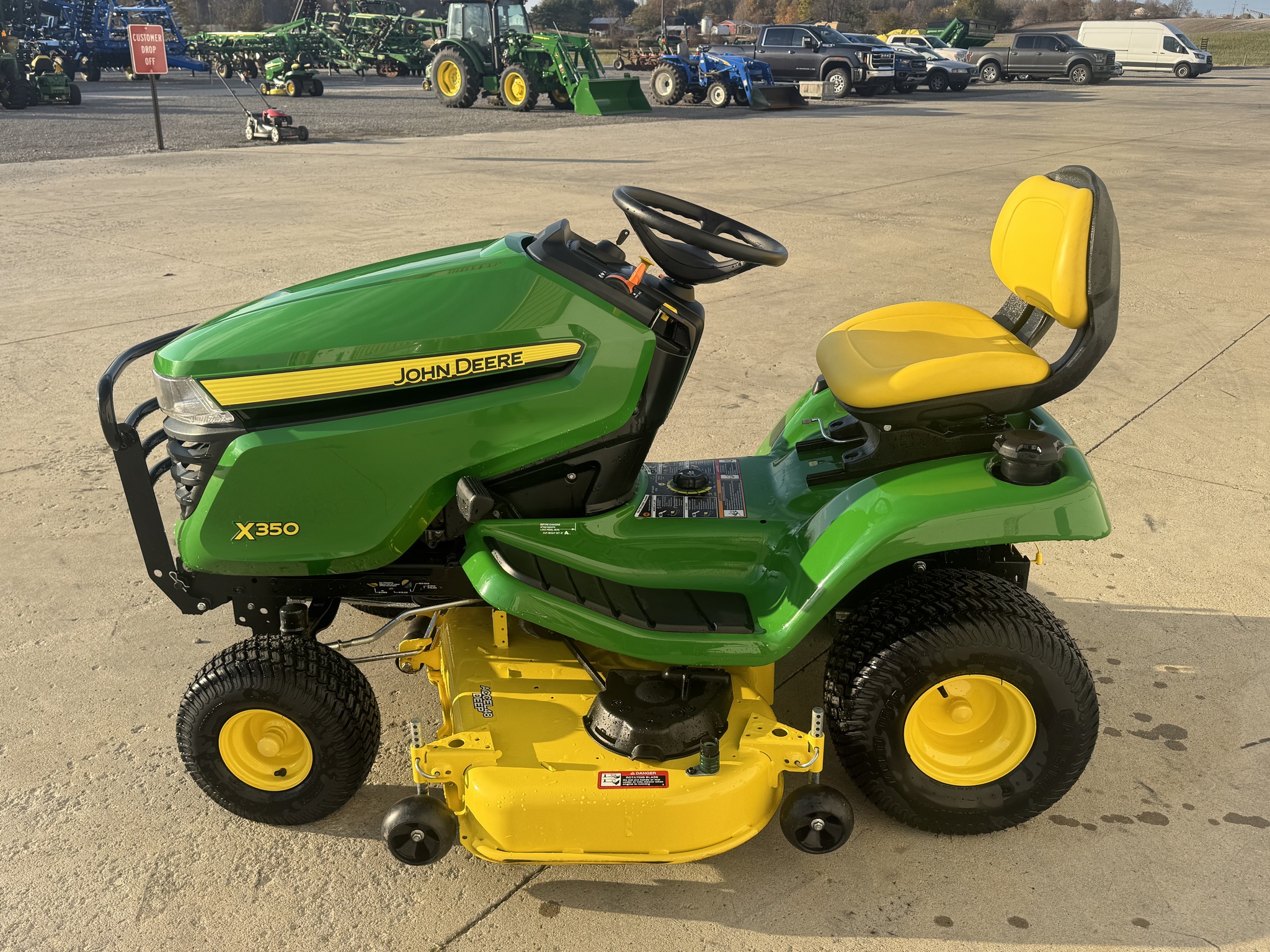 2024 John Deere X350 Image 3