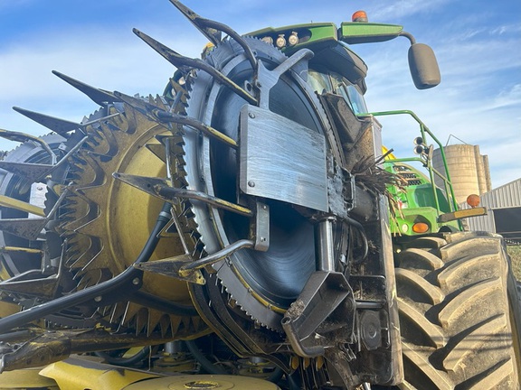 Photo of 2022 John Deere 772