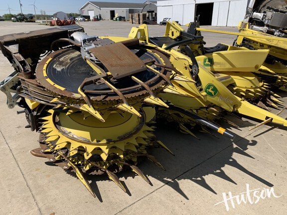 Photo of 2022 John Deere 772