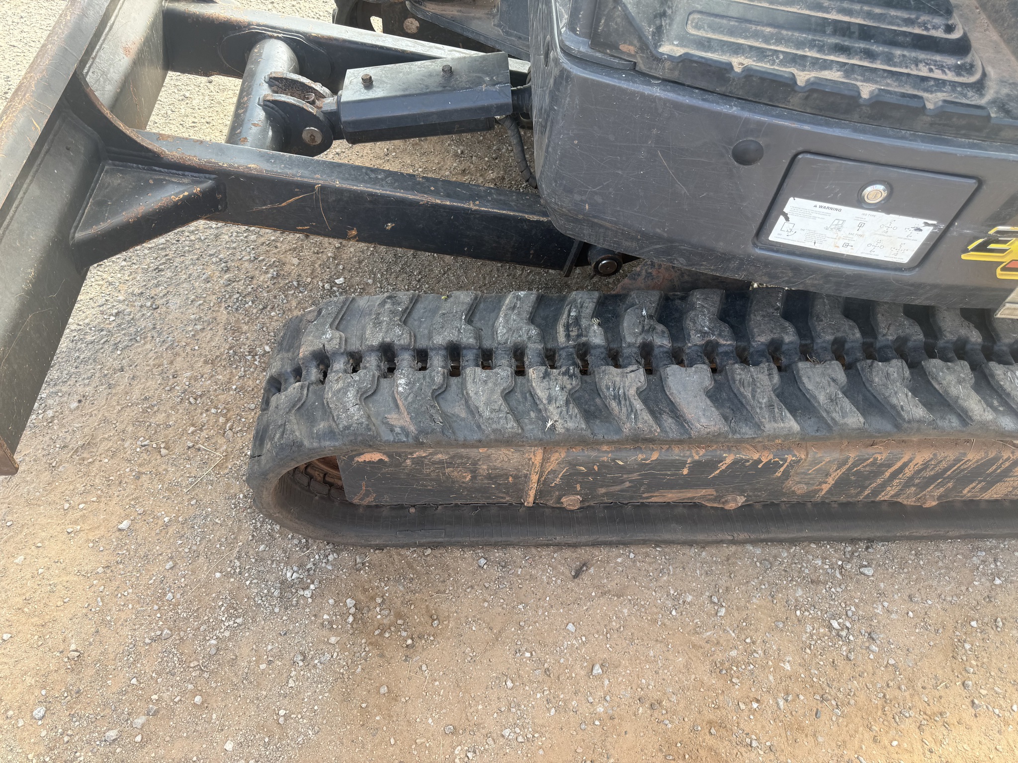 2022 New Holland E37C Image 11