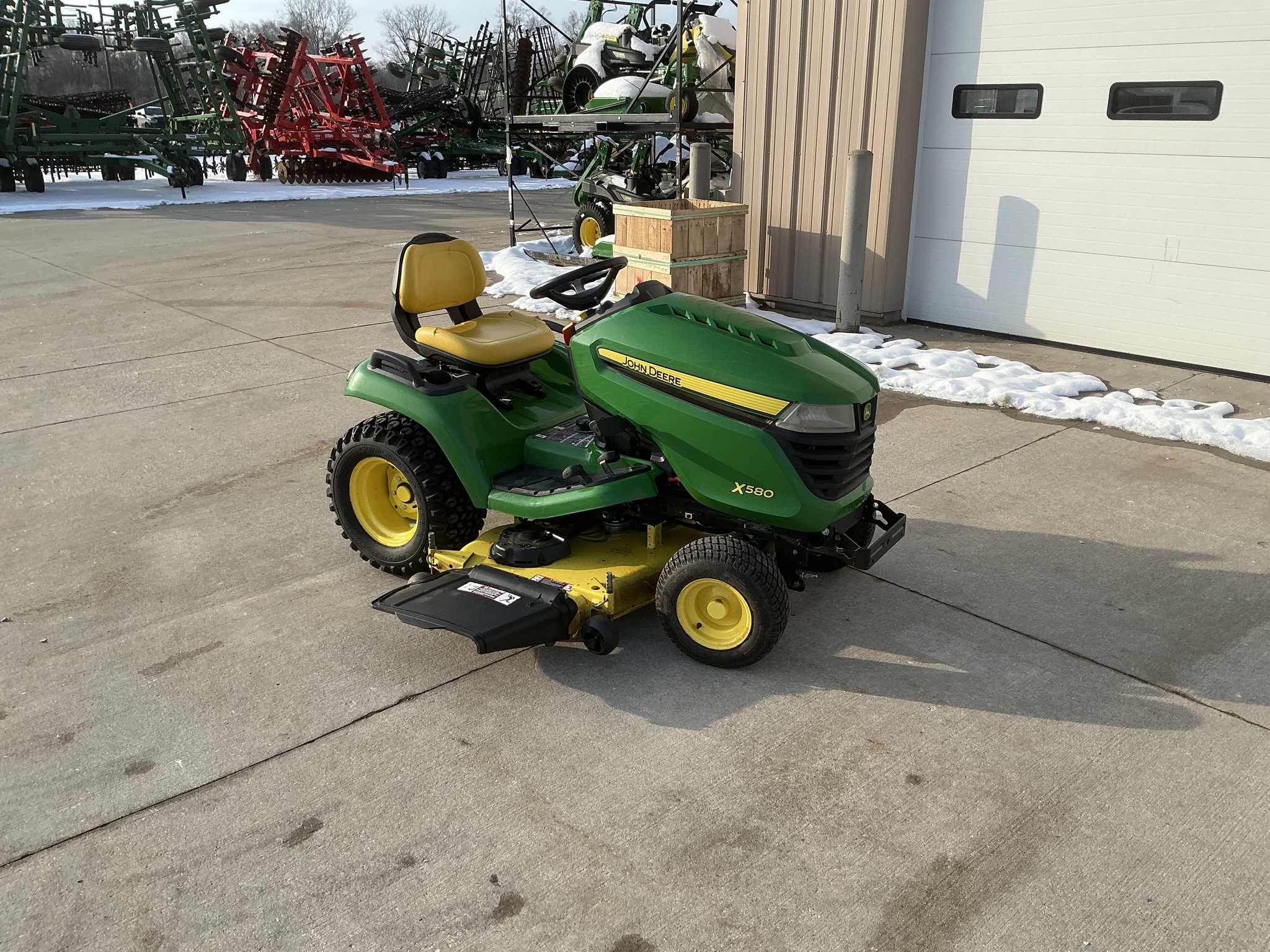 2016 John Deere X580 Image 1